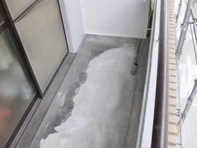 ベランダ・屋上の防水層劣化